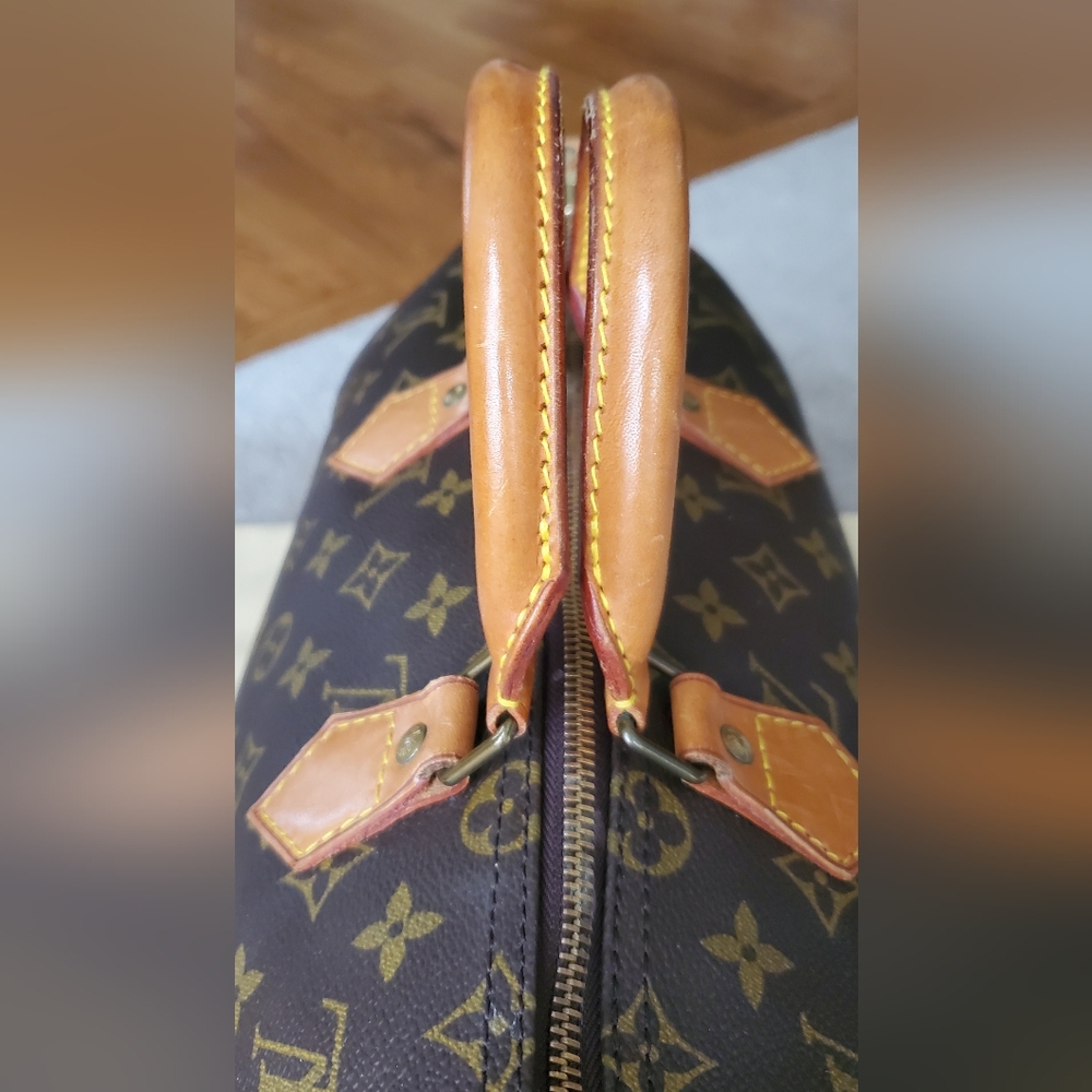 Louis Vuitton Monogram Speedy 35 Handbag - Picture 8 of 16